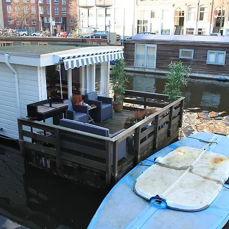 Botel Houseboat Lady Luck Amsterdam