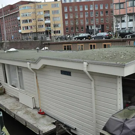 Houseboat Lady Luck Botel